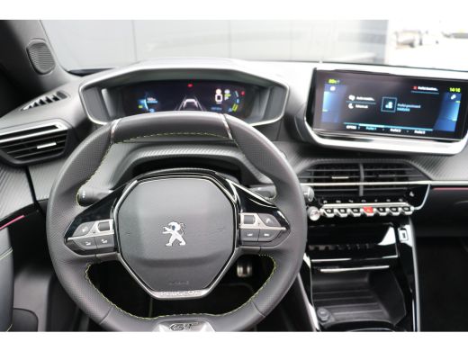 Peugeot e-2008 EV GT 50 kWh | Panorama schuif-/kanteldak | Voorstoelen verwarmd | Navi | Camera | Keyless entry/... ActivLease financial lease