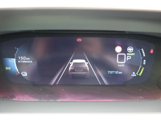 Peugeot e-2008 EV GT 50 kWh | Panorama schuif-/kanteldak | Voorstoelen verwarmd | Navi | Camera | Keyless entry/... ActivLease financial lease