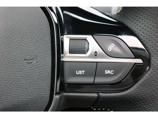 Peugeot e-2008 EV GT 50 kWh | Panorama schuif-/kanteldak | Voorstoelen verwarmd | Navi | Camera | Keyless entry/... ActivLease financial lease