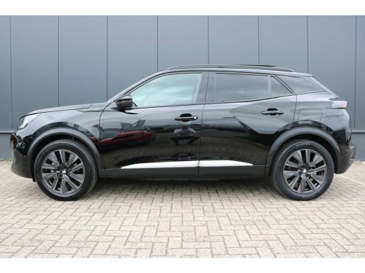 Peugeot e-2008 EV GT 50 kWh | Panorama schuif-/kanteldak | Voorstoelen verwarmd | Navi | Camera | Keyless entry/... ActivLease financial lease