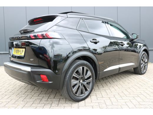 Peugeot e-2008 EV GT 50 kWh | Panorama schuif-/kanteldak | Voorstoelen verwarmd | Navi | Camera | Keyless entry/... ActivLease financial lease