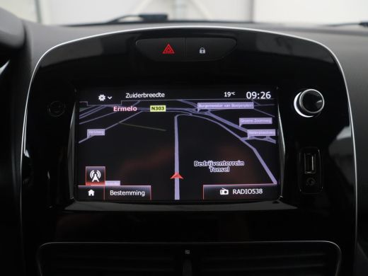 Renault Clio 0.9 TCe Limited | Cruise control | Park assist | Bluetooth | Navigatie | DAB | Getint glas | Full... ActivLease financial lease
