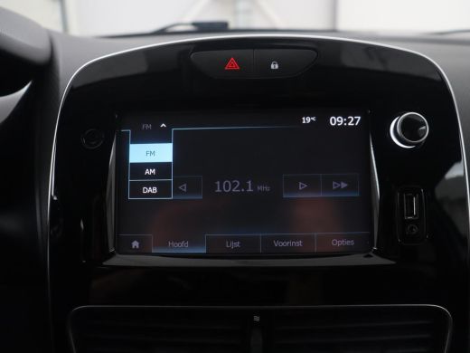 Renault Clio 0.9 TCe Limited | Cruise control | Park assist | Bluetooth | Navigatie | DAB | Getint glas | Full... ActivLease financial lease
