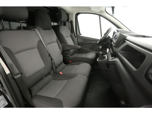 Renault Trafic 2.0 Blue dCi 150pk T30 L2H1 | Automaat | Airco | Cruise | Camera | 3 Zits | Trekhaak | 2xSchuifdeur ActivLease financial lease