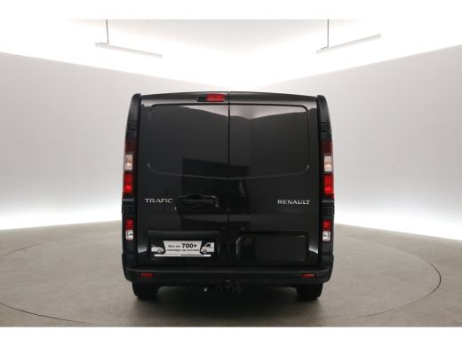 Renault Trafic 2.0 Blue dCi 150pk T30 L2H1 | Automaat | Airco | Cruise | Camera | 3 Zits | Trekhaak | 2xSchuifdeur ActivLease financial lease
