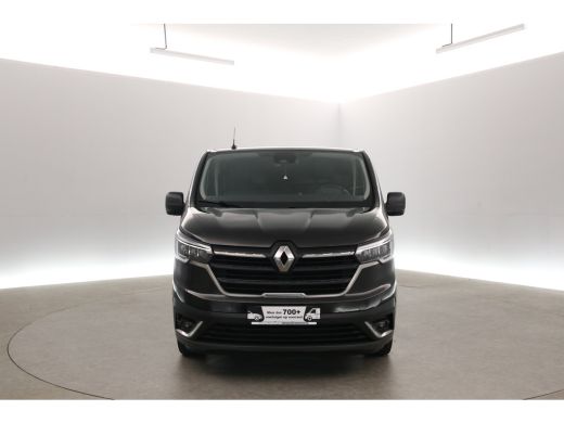 Renault Trafic 2.0 Blue dCi 150pk T30 L2H1 | Automaat | Airco | Cruise | Camera | 3 Zits | Trekhaak | 2xSchuifdeur ActivLease financial lease