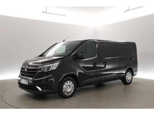 Renault Trafic 2.0 Blue dCi 150pk T30 L2H1 | Automaat | Airco | Cruise | Camera | 3 Zits | Trekhaak | 2xSchuifdeur ActivLease financial lease