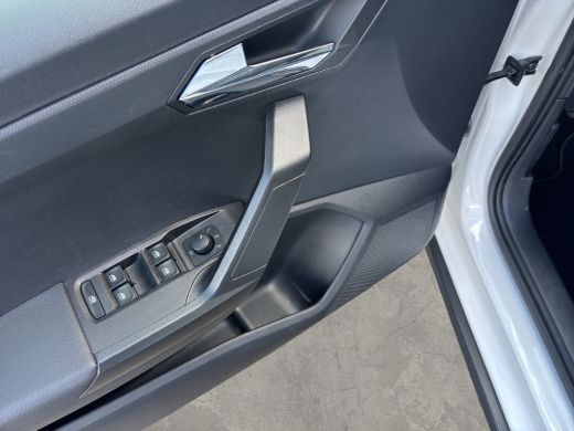 Seat Arona 1.0 TSI Style Business Intense | Achteruitrijcamera | Apple Carplay/Android Auto | Cruise control... ActivLease financial lease