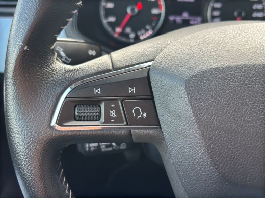 Seat Arona 1.0 TSI Style Business Intense | Achteruitrijcamera | Apple Carplay/Android Auto | Cruise control... ActivLease financial lease