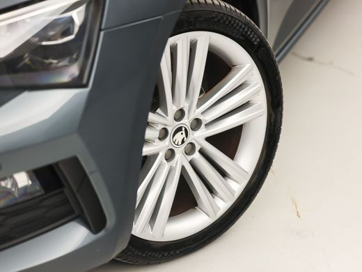 Skoda Scala 1.0 TSI Sport Automaat (VIRTUAL COCKPIT, APPLE CARPLAY, GROOT NAVI, CLIMATE, STOELVERWARMING, SPO... ActivLease financial lease