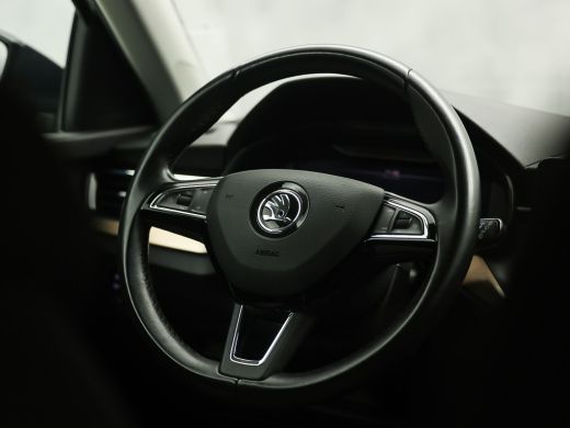 Skoda Scala 1.0 TSI Sport Automaat (VIRTUAL COCKPIT, APPLE CARPLAY, GROOT NAVI, CLIMATE, STOELVERWARMING, SPO... ActivLease financial lease