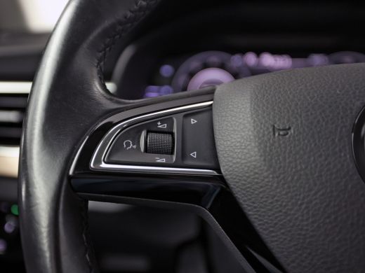 Skoda Scala 1.0 TSI Sport Automaat (VIRTUAL COCKPIT, APPLE CARPLAY, GROOT NAVI, CLIMATE, STOELVERWARMING, SPO... ActivLease financial lease