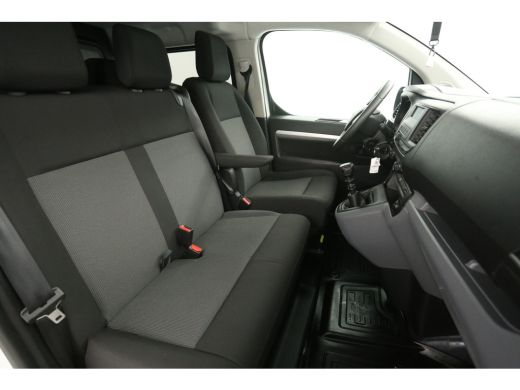 Toyota ProAce 2.0 D-4D Navigator Long L3H1 | DC | 6 Zits | Airco | Cruise | Trekhaak | Parkeersens. ActivLease financial lease