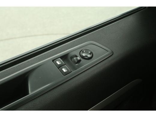 Toyota ProAce 2.0 D-4D Navigator Long L3H1 | DC | 6 Zits | Airco | Cruise | Trekhaak | Parkeersens. ActivLease financial lease