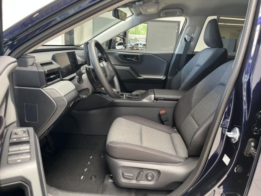 Toyota RAV4 2.5 Plug-in Hybrid 270 Dynamic ActivLease financial lease