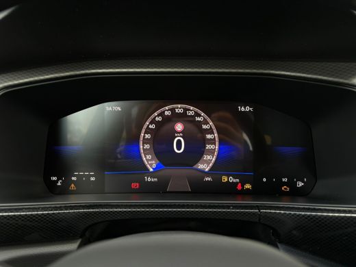 Volkswagen T-Cross Life Edition | 'App-Connect' draadloze smartphone integratie | Achterlichten LED | Afstandscontro... ActivLease financial lease