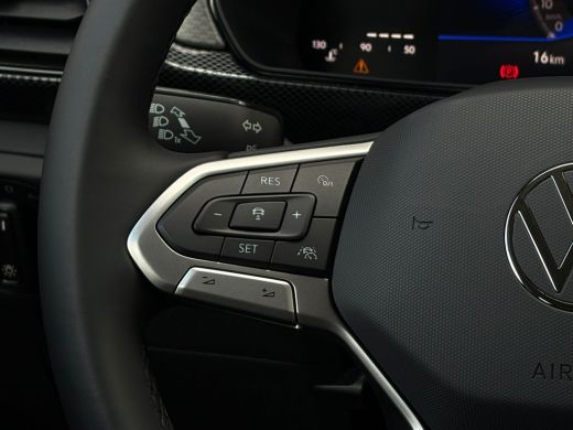 Volkswagen T-Cross Life Edition | 'App-Connect' draadloze smartphone integratie | Achterlichten LED | Afstandscontro... ActivLease financial lease
