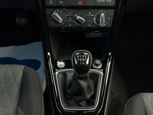 Volkswagen T-Cross Life Edition | 'App-Connect' draadloze smartphone integratie | Achterlichten LED | Afstandscontro... ActivLease financial lease