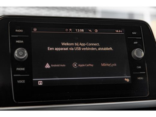 Volkswagen T-Roc 1.0 TSI 110PK Life | AIRCO | ADAPT. CRUISE | APP. CONNECT | LED | 16 INCH | VERLENGDE FABR. GARAN... ActivLease financial lease