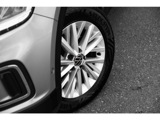 Volkswagen T-Roc 1.0 TSI 110PK Life | AIRCO | ADAPT. CRUISE | APP. CONNECT | LED | 16 INCH | VERLENGDE FABR. GARAN... ActivLease financial lease