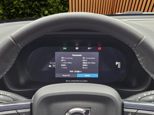 Volvo  EX40 Single Motor Extended Range Plus 82 kWh | Trekhaak | Camera | Stuur/stoelverwarming | Adaptive Cr... ActivLease financial lease