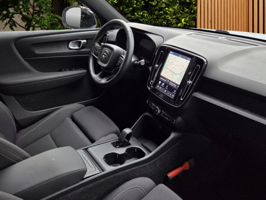 Volvo  EX40 Single Motor Extended Range Plus 82 kWh | Trekhaak | Camera | Stuur/stoelverwarming | Adaptive Cr... ActivLease financial lease