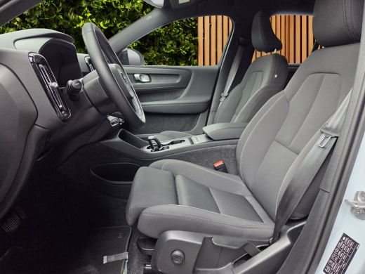 Volvo  EX40 Single Motor Extended Range Plus 82 kWh | Trekhaak | Camera | Stuur/stoelverwarming | Adaptive Cr... ActivLease financial lease