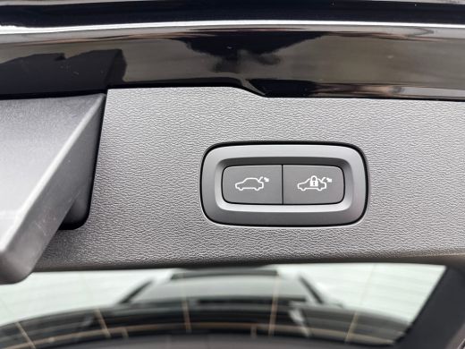 Volvo  V60 T8 Recharge Plus Dark | 18" Allseason | Trekhaak | Panoramadak | Head-Up | 360 Camera | Elektr. v... ActivLease financial lease