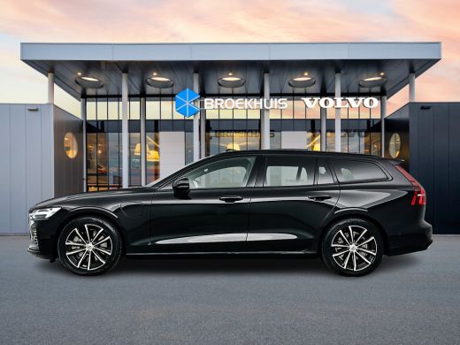 Volvo  V60 T8 Recharge Plus Dark | 18" Allseason | Trekhaak | Panoramadak | Head-Up | 360 Camera | Elektr. v... ActivLease financial lease
