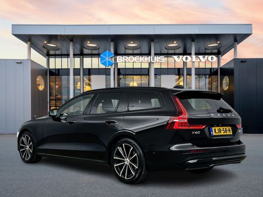 Volvo  V60 T8 Recharge Plus Dark | 18" Allseason | Trekhaak | Panoramadak | Head-Up | 360 Camera | Elektr. v... ActivLease financial lease