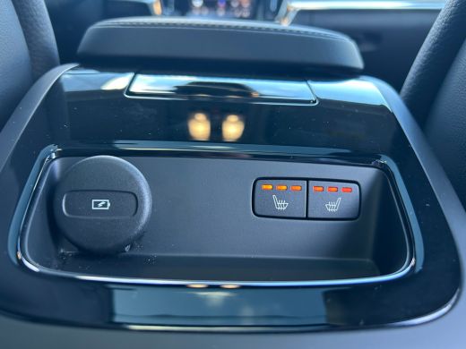 Volvo  V90 2.0 T8 Plug-in hybrid AWD Ultra Dark | Luchtvering | SoH 98% | Heico V-max | Polestar Optimisatio... ActivLease financial lease