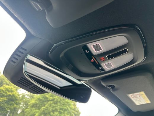 Volvo  XC40 2.0 B4 Plus Dark | Panoramadak | Harman/Kardon | Trekhaak | Camera | ActivLease financial lease