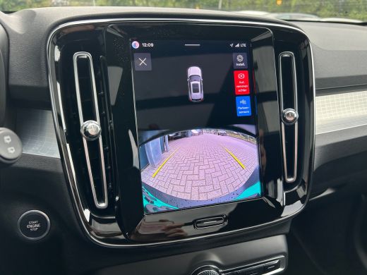 Volvo  XC40 2.0 B4 Plus Dark | Panoramadak | Harman/Kardon | Trekhaak | Camera | ActivLease financial lease