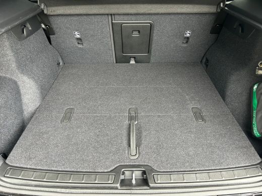 Volvo  XC40 2.0 B4 Plus Dark | Panoramadak | Harman/Kardon | Trekhaak | Camera | ActivLease financial lease