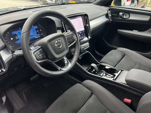 Volvo  XC40 2.0 B4 Plus Dark | Panoramadak | Harman/Kardon | Trekhaak | Camera | ActivLease financial lease