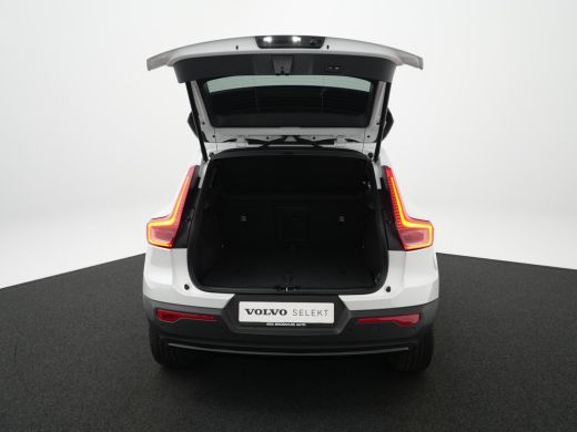 Volvo  XC40 B4 Plus Black Edition | 360&deg; Camera | Nubuck | Panoramadak | Harman/Kardon | 20" | Trekhaak | Ada... ActivLease financial lease