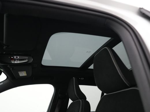 Volvo  XC40 B4 Plus Black Edition | 360&deg; Camera | Nubuck | Panoramadak | Harman/Kardon | 20" | Trekhaak | Ada... ActivLease financial lease