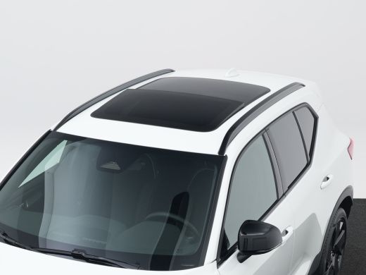 Volvo  XC40 B4 Plus Black Edition | 360&deg; Camera | Nubuck | Panoramadak | Harman/Kardon | 20" | Trekhaak | Ada... ActivLease financial lease