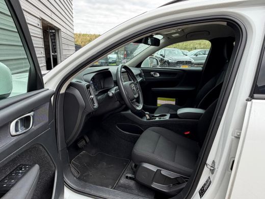 Volvo  XC40 T2 129PK Automaat Momentum Core | Climate Pack | Park Assist Pack ActivLease financial lease