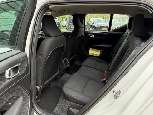 Volvo  XC40 T2 129PK Automaat Momentum Core | Climate Pack | Park Assist Pack ActivLease financial lease