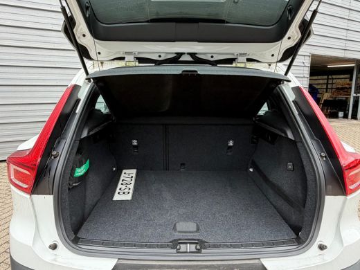 Volvo  XC40 T2 129PK Automaat Momentum Core | Climate Pack | Park Assist Pack ActivLease financial lease