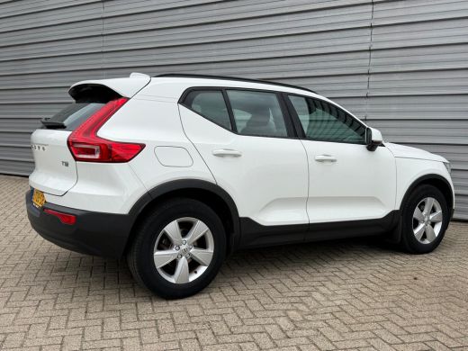 Volvo  XC40 T2 129PK Automaat Momentum Core | Climate Pack | Park Assist Pack ActivLease financial lease