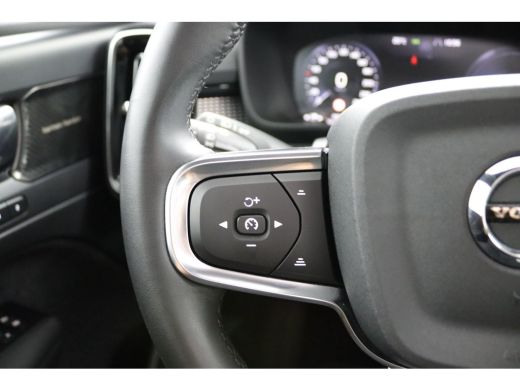 Volvo  XC40 T4 Recharge R-Design | Trekhaak | Panoramadak | SoH 86% | BLIS | 360 Camera | Adaptive Cruise | H... ActivLease financial lease
