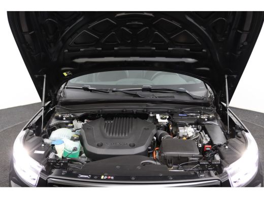Volvo  XC40 T4 Recharge R-Design | Trekhaak | Panoramadak | SoH 86% | BLIS | 360 Camera | Adaptive Cruise | H... ActivLease financial lease