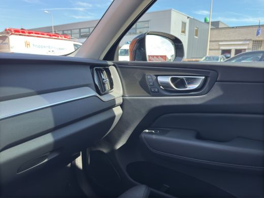 Volvo  XC60 2.0 T6 Plug-in hybrid AWD Core Bright | Stuur-Stoel-en Achterbankverwarming | 20' Velgen | Cruise... ActivLease financial lease