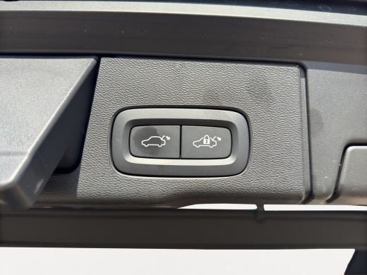 Volvo  XC60 2.0 T6 Plug-in hybrid AWD Core Bright | Stuur-Stoel-en Achterbankverwarming | 20' Velgen | Cruise... ActivLease financial lease