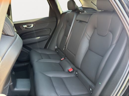 Volvo  XC60 2.0 T6 Plug-in hybrid AWD Core Bright | Stuur-Stoel-en Achterbankverwarming | 20' Velgen | Cruise... ActivLease financial lease