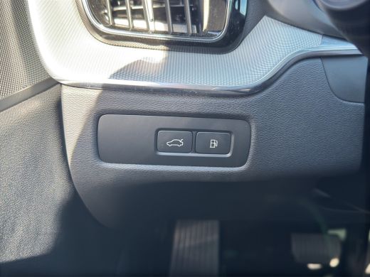 Volvo  XC60 2.0 T6 Plug-in hybrid AWD Core Bright | Stuur-Stoel-en Achterbankverwarming | 20' Velgen | Cruise... ActivLease financial lease