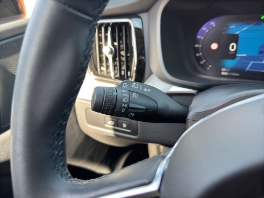 Volvo  XC60 2.0 T6 Plug-in hybrid AWD Core Bright | Stuur-Stoel-en Achterbankverwarming | 20' Velgen | Cruise... ActivLease financial lease