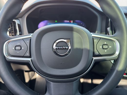 Volvo  XC60 2.0 T6 Plug-in hybrid AWD Core Bright | Stuur-Stoel-en Achterbankverwarming | 20' Velgen | Cruise... ActivLease financial lease